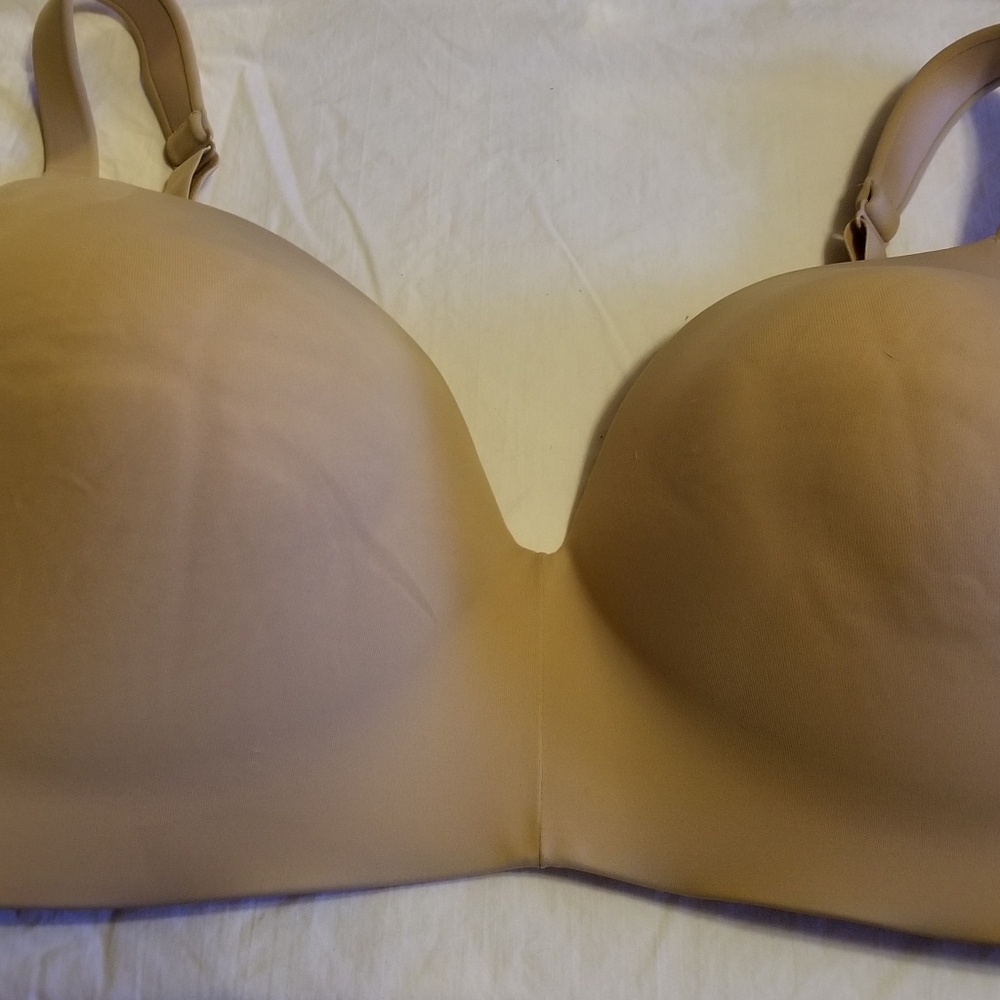 Caciquelightly lined t-shirt no wire Bra 42DDD